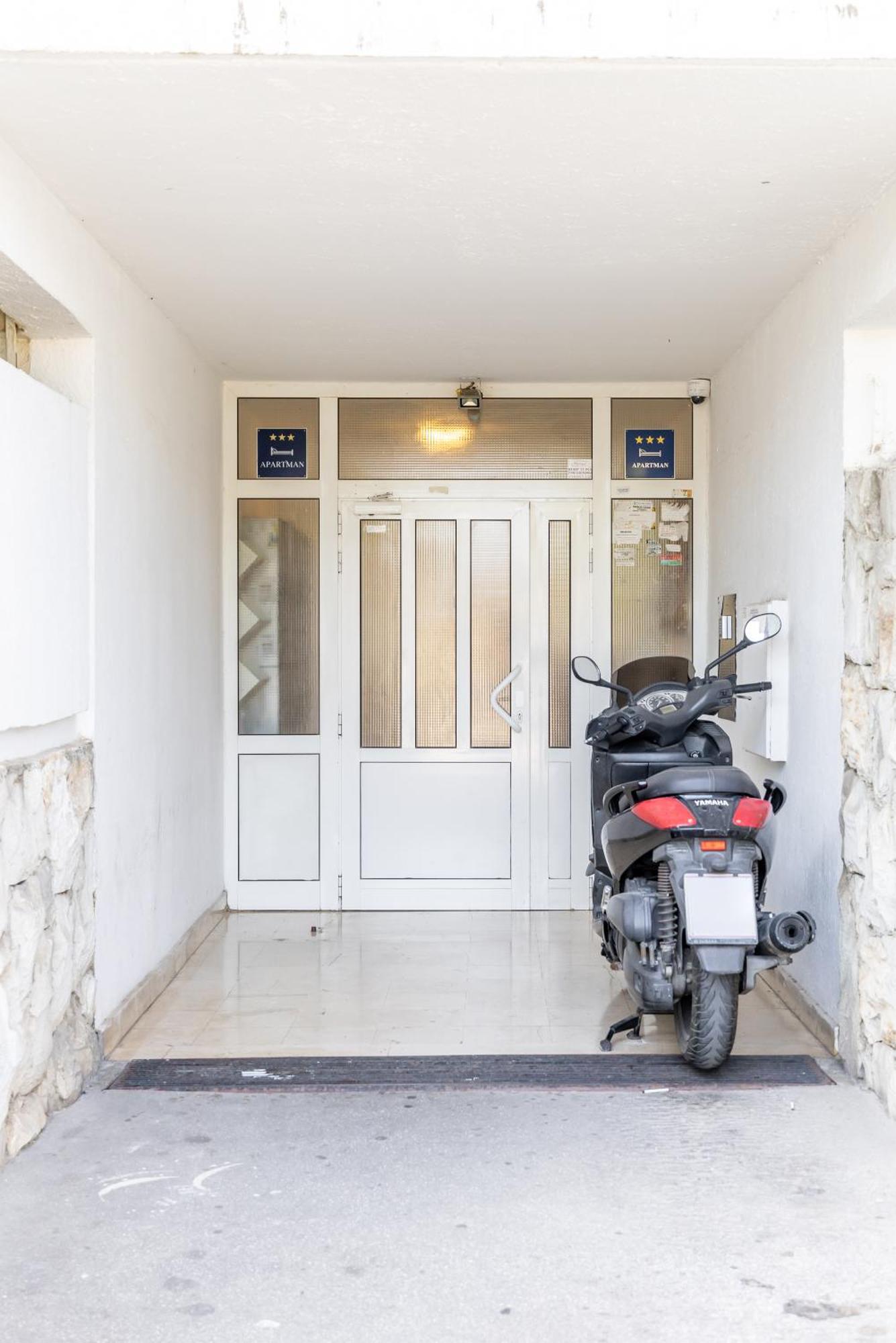 Pure Comfort - Apartment Cvita Split Buitenkant foto
