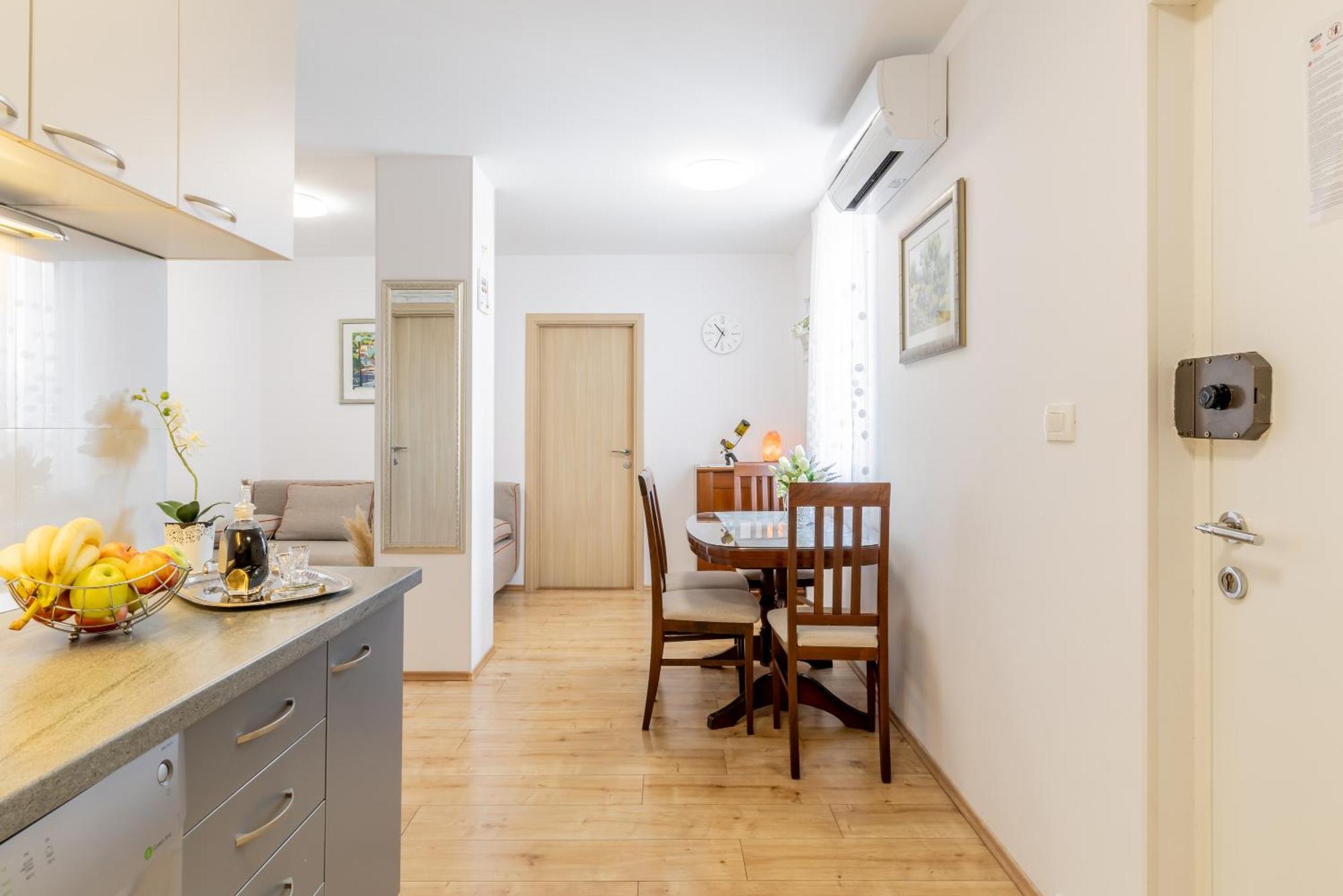 Pure Comfort - Apartment Cvita Split Buitenkant foto